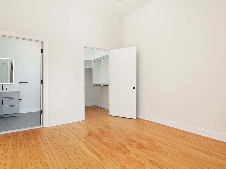 Star of the Sea Apartments — Photo 46