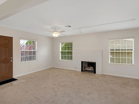 5th image of 3709 Oleander Dr