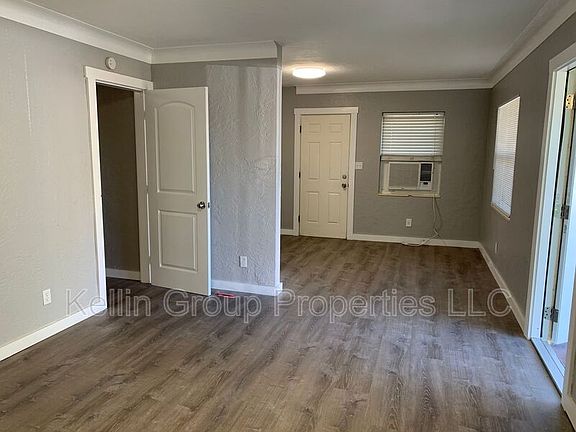 2nd image of 832 20th Ave S Unit 832