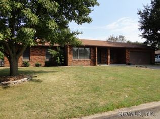 205 Cascade Dr, Glen Carbon, IL
