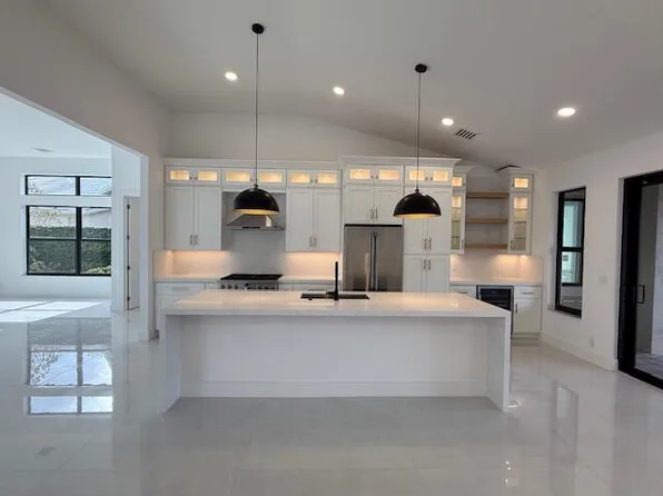 123 Victoria Bay Court, Palm Beach Gardens, FL 33418