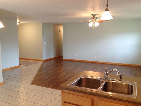 5th image of 1305 California St