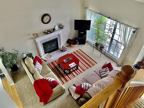 3rd image of 589 Turnbury Ct W