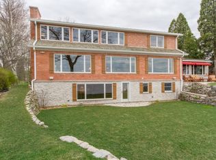 3800 Highland Shore Ln, Oshkosh, WI 54904