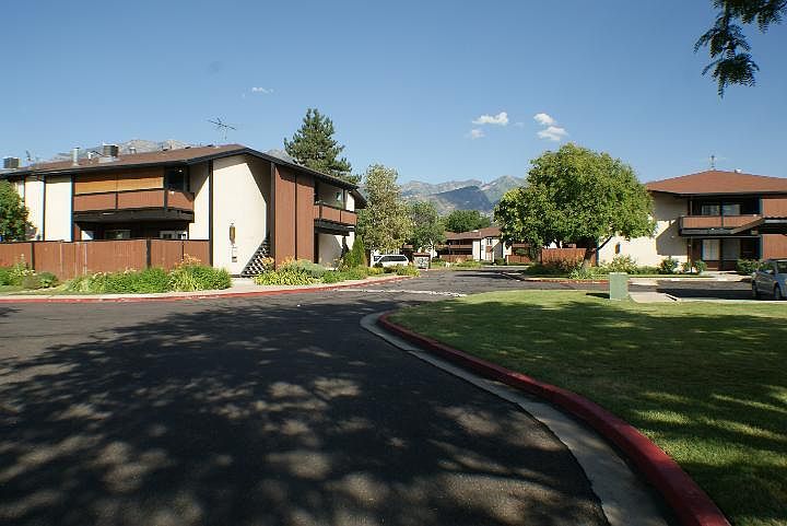 1st image of 248 W Garden Park