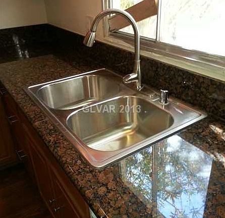 4th image of 1204 Bailey Dr