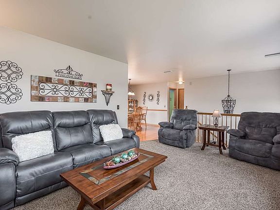 5th image of 3433 E Ryan Dr