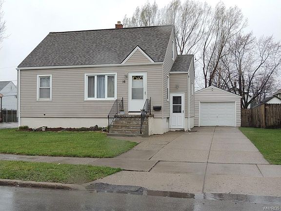3rd image of 16 Lepeirs Dr