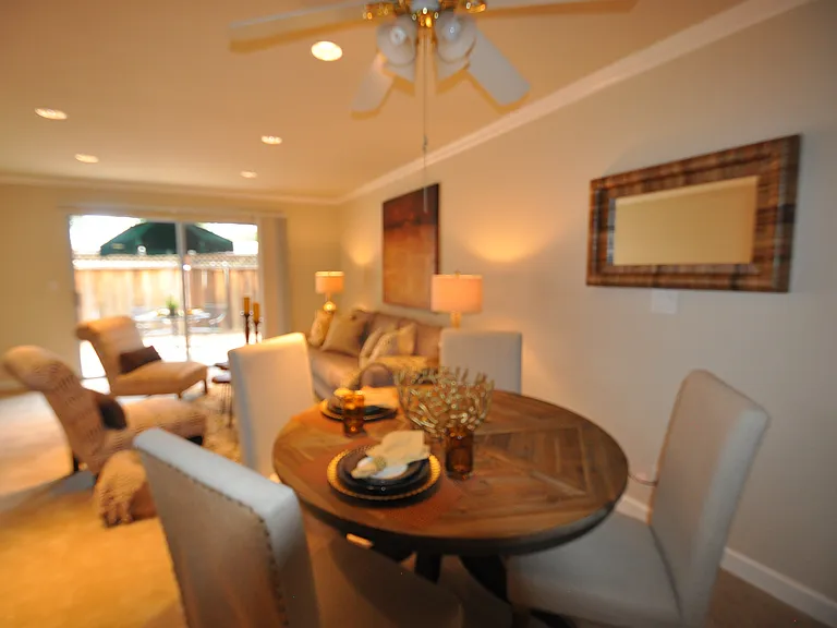 Oak Park Manor — Photo 26