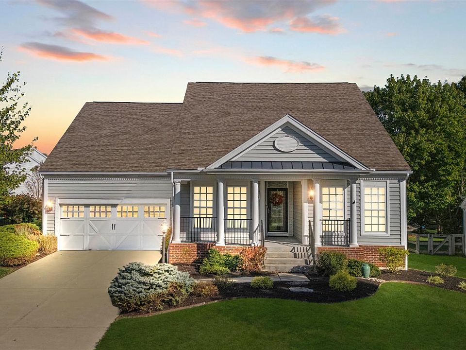 1st image of 682 Hyacinth Rd