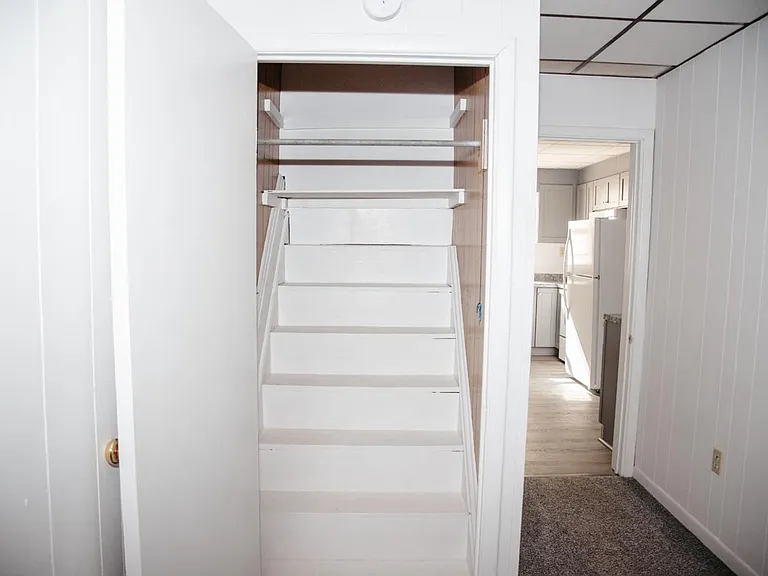 347 E High St — Photo 24
