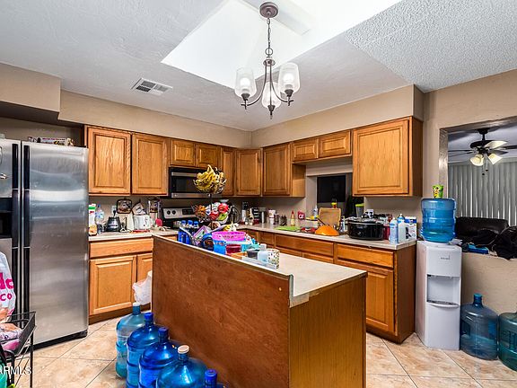 4th image of 1808 N 50th Dr
