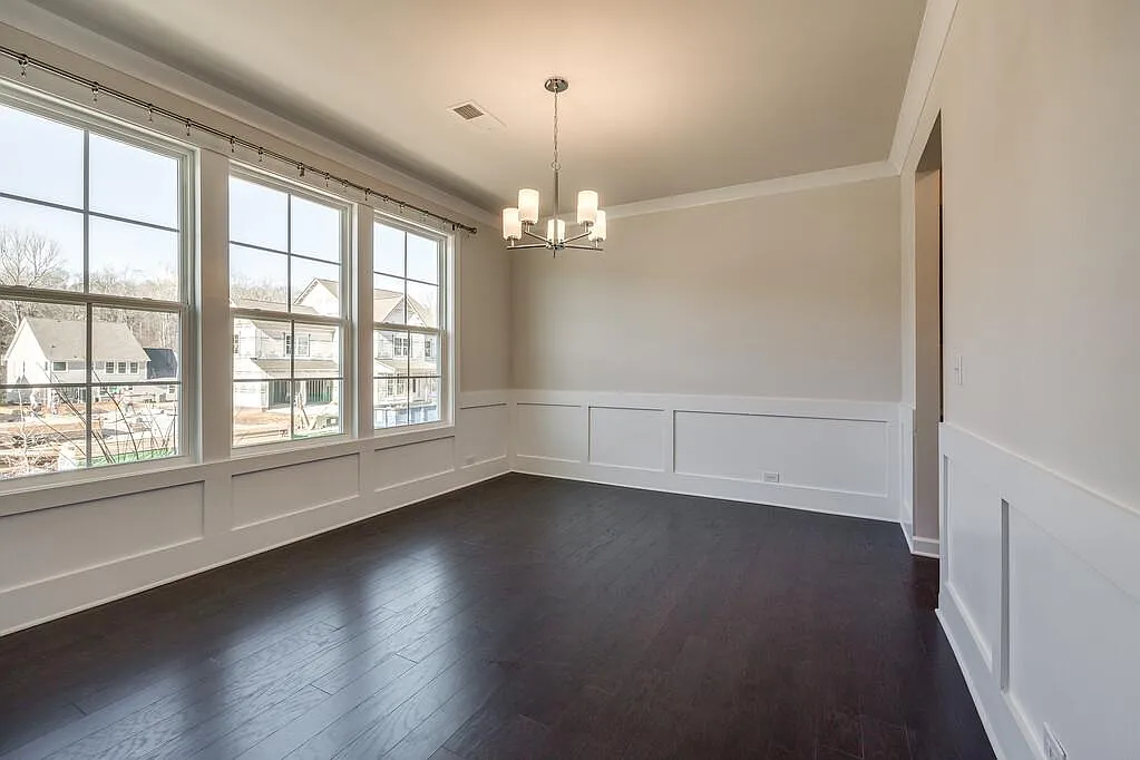 907 Claires Creek Ln — Photo 4