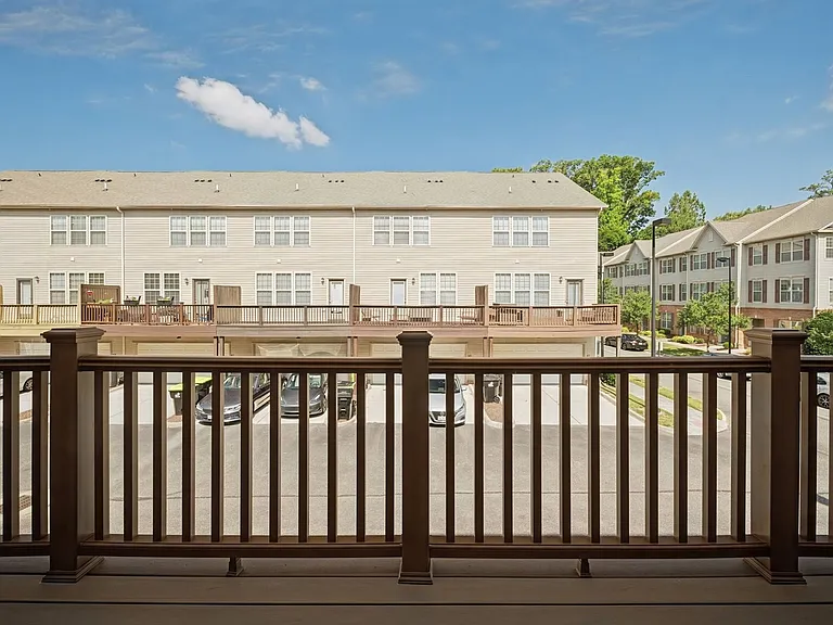 64 Transit Ln — Photo 33