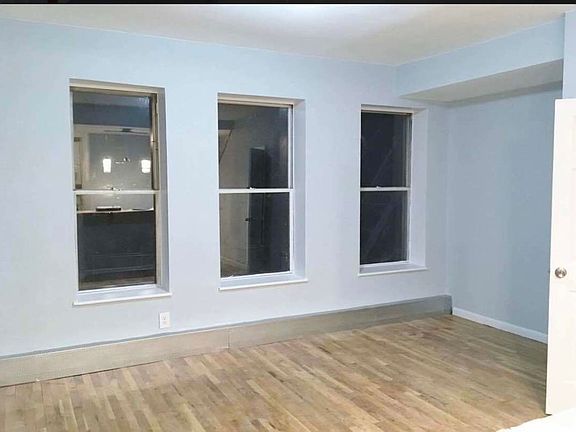 3rd image of 1639 Saint Johns Pl APT 2R