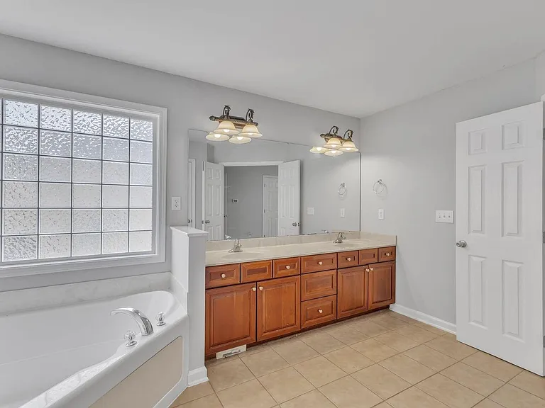 9301 Perini Ct — Photo 11