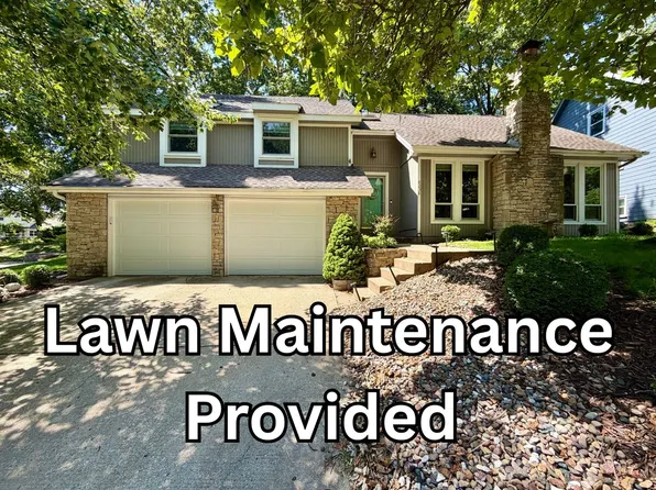 8238 Parkhill Cir, Lenexa, KS 66215