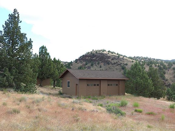3rd image of 2505 NE Trout Creek Rd