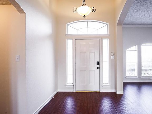 2nd image of 4128 Los Altos Dr