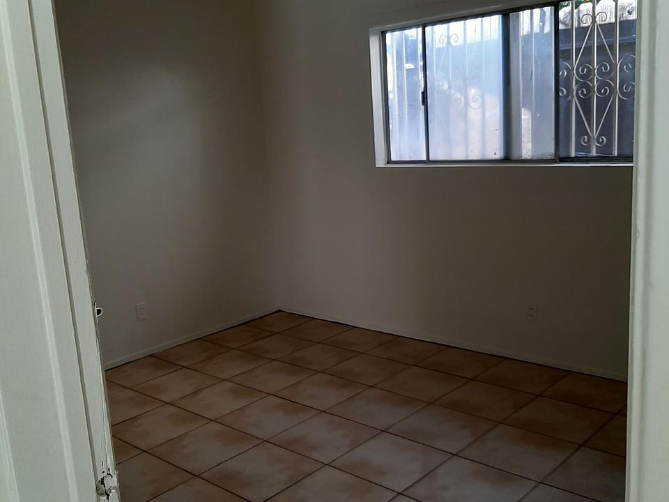 1st image of 2657 Muscatel Ave