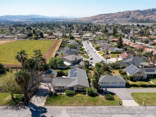 11758 Grant St, Yucaipa, CA 92399