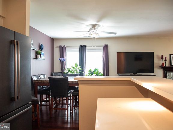 5th image of 404 Colettes Ct #404