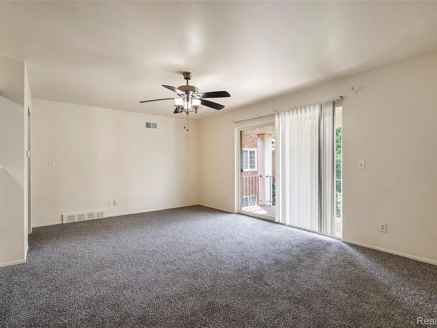 1 bed, 620 sqft, $1,200 — Photo 3