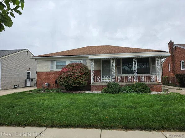 24555 Johnston Ave, Eastpointe, MI 48021