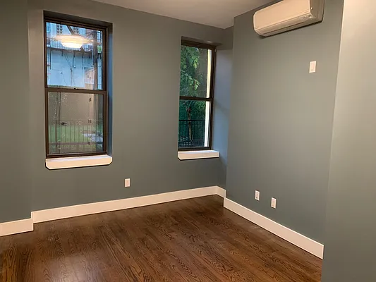 Rented by Premier Metro Realty Corp | media 8