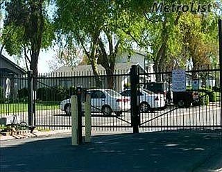 1st image of 2673 Parkway