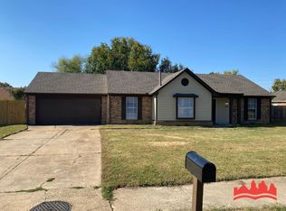 7113 Tudor Ln, Horn Lake, MS 38637