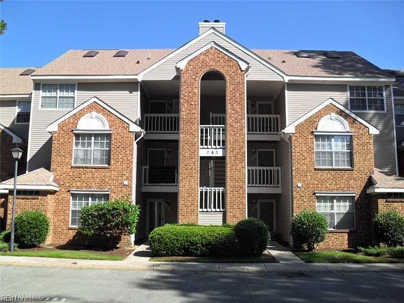 1st image of 782 Windbrook Cir APT 304
