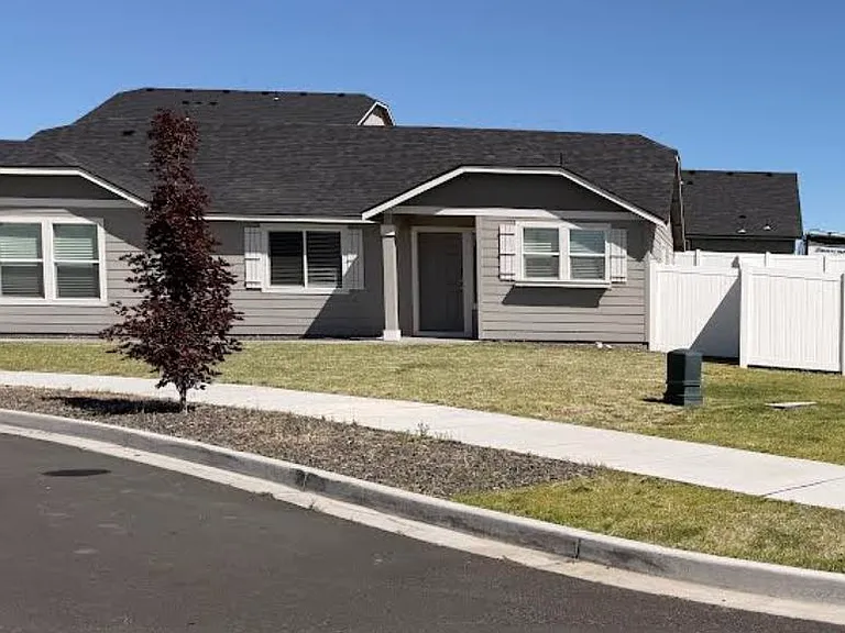 4272 W Wood Ct — Photo 1