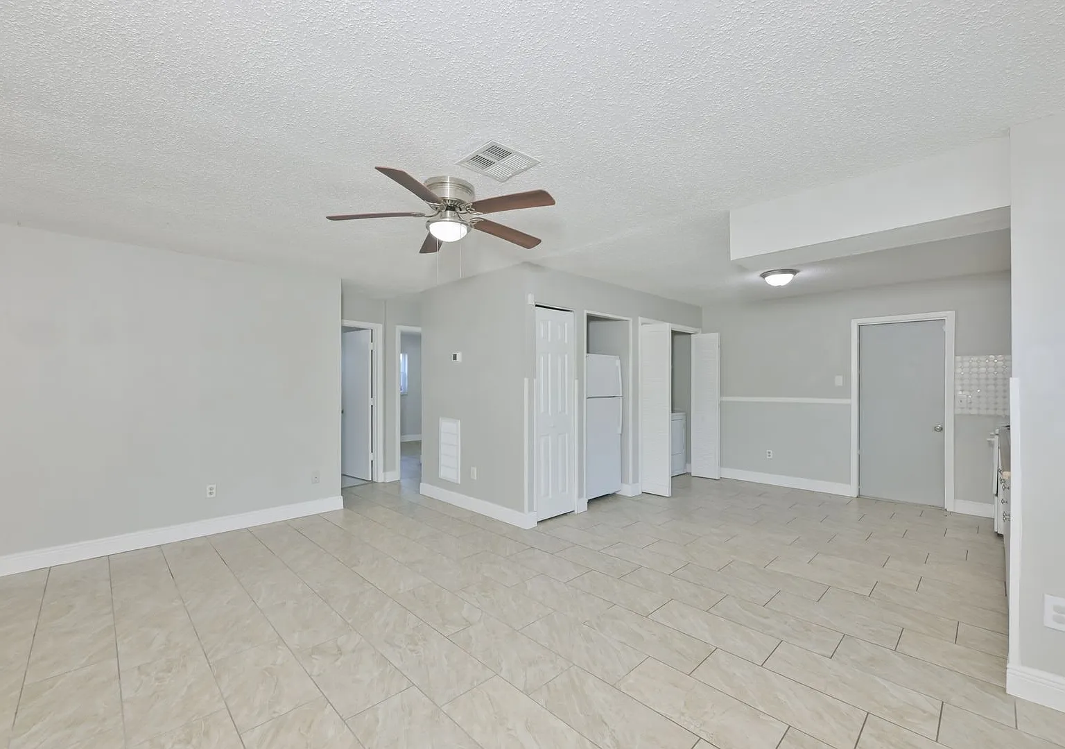 2BR/1BA Duplex with Fenced Yard - Clearwater — Photo 4