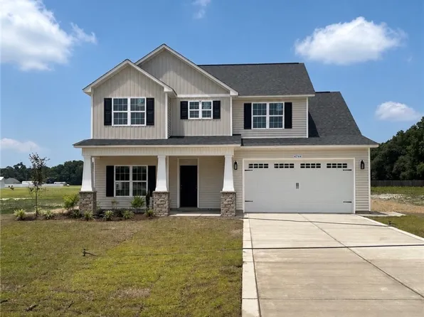 4744 Slew Dr, Hope Mills, NC 28348