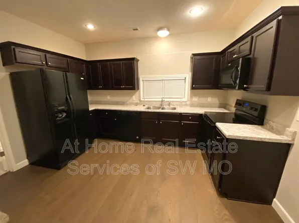 519 S Main Ave, Springfield, MO 65806