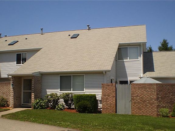 2nd image of 1013 Williamsburg Cir