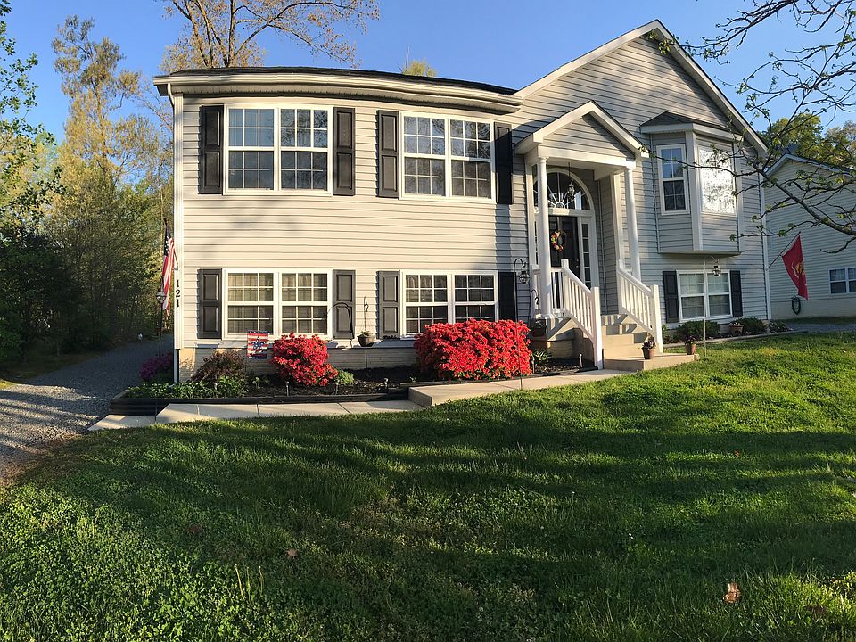 1st image of 121 Yorktown Dr