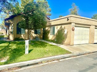 11718 Oak St, Apple Valley, CA 92308
