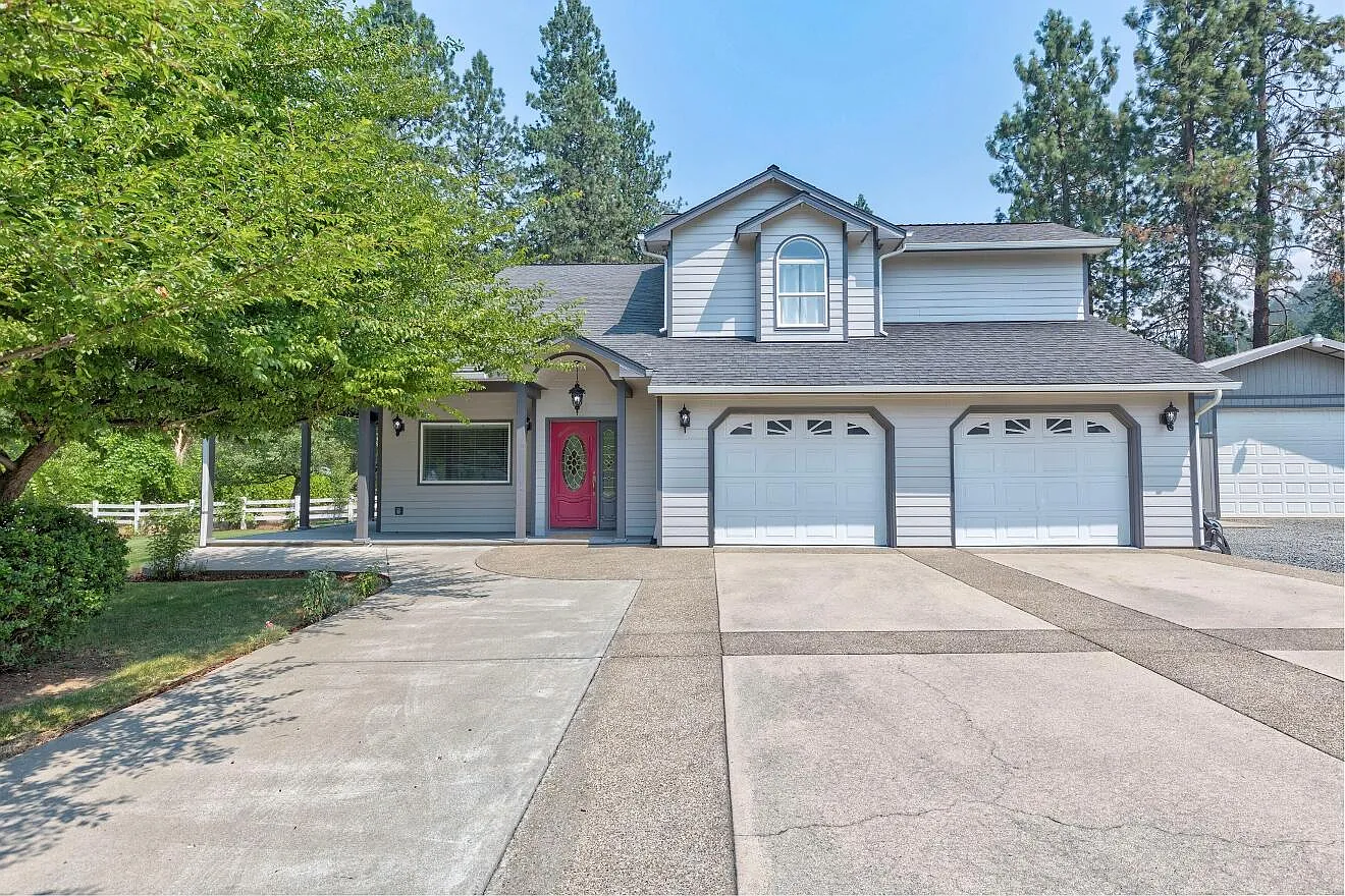 125 Brock Ln photo 1