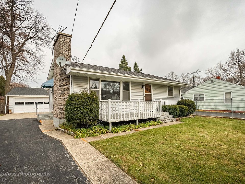 1st image of 10478 W Illinois Ave
