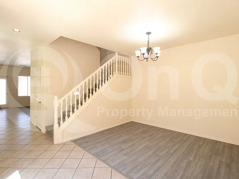 9120 W Hubbell St — Photo 9