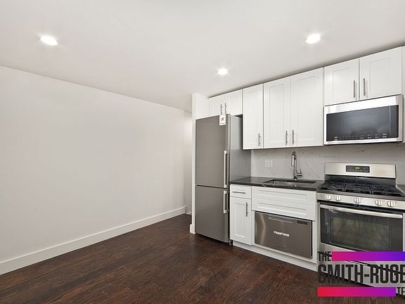 3rd image of 429 E 6th St APT E2