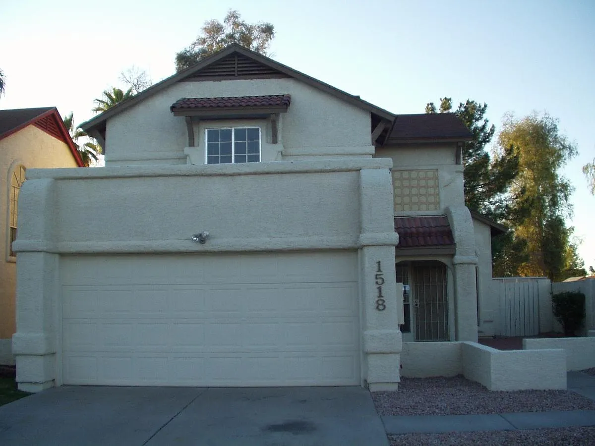 3 bed, 2.5 bath, 1620 sqft, $2,150 — Photo 1