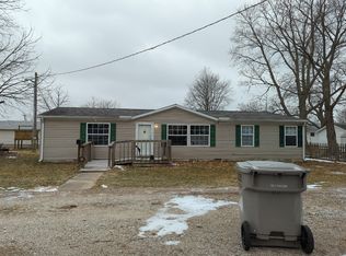 304 Elm St, Marshall, IL 62441