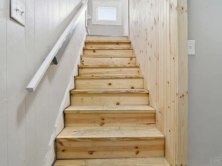 540 Grand Ave — Photo 4