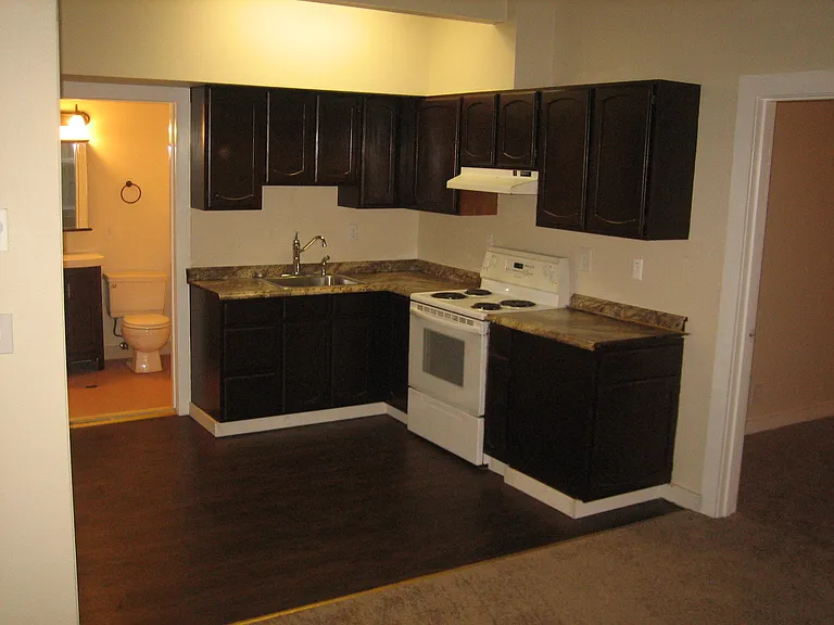 2109 NW Northrup St #3 — Photo 7