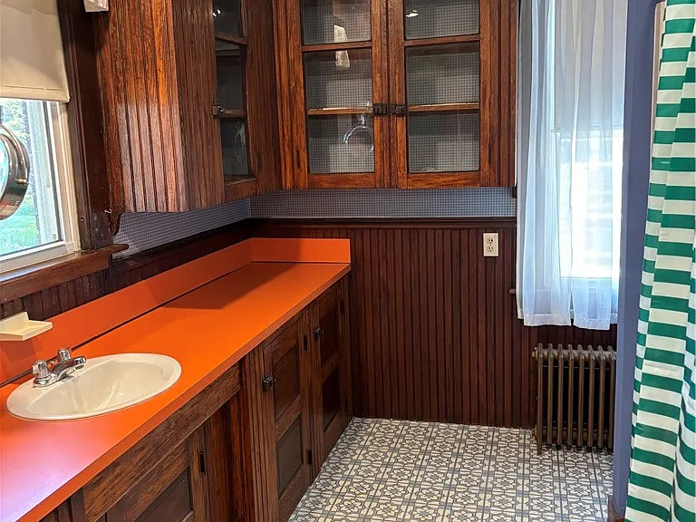 35 Oak St #1 — Photo 8