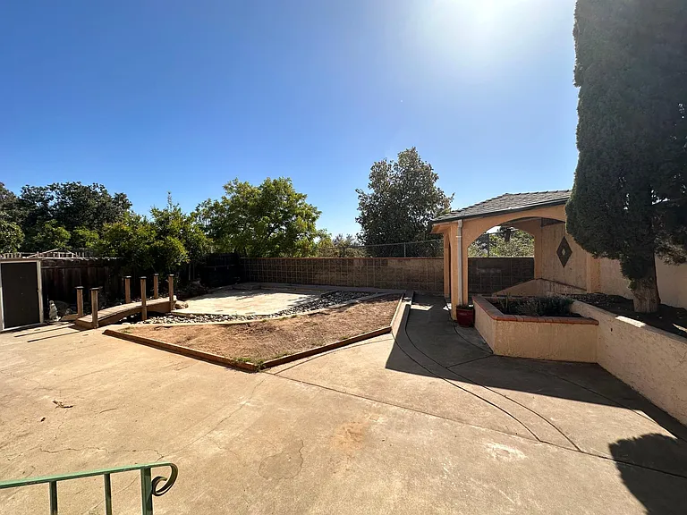 2859 Honeysuckle Cir — Photo 20