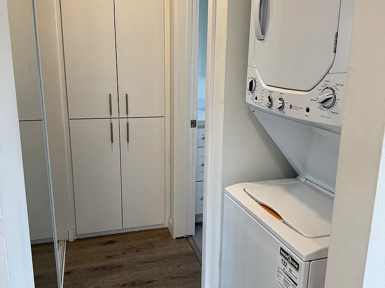 1754 Pine Ave #9 — Photo 11
